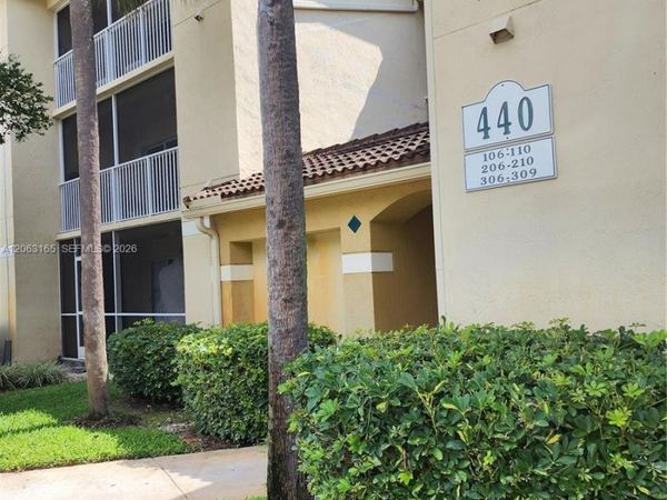 440 S Park Rd, Unit 206, Hollywood, FL 33021