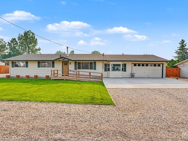 162 S Ash Ave, Kuna, ID 83634
