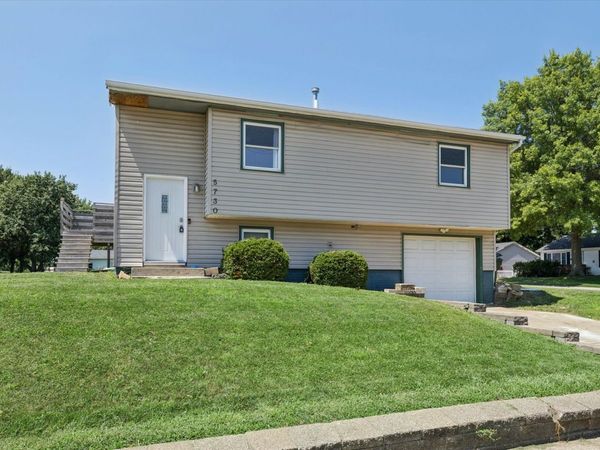 5730 N Division Street , Davenport, IA 52806