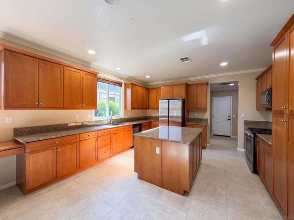 2954 Rangpur, Escondido, CA 92027