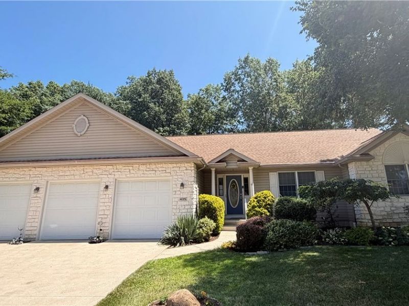 435 Thomas Alva Drive , Vermilion, OH 44089 Photo 1