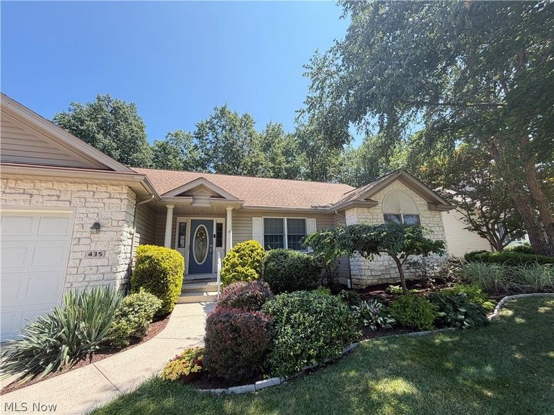 435 Thomas Alva Drive , Vermilion, OH 44089 Photo 2