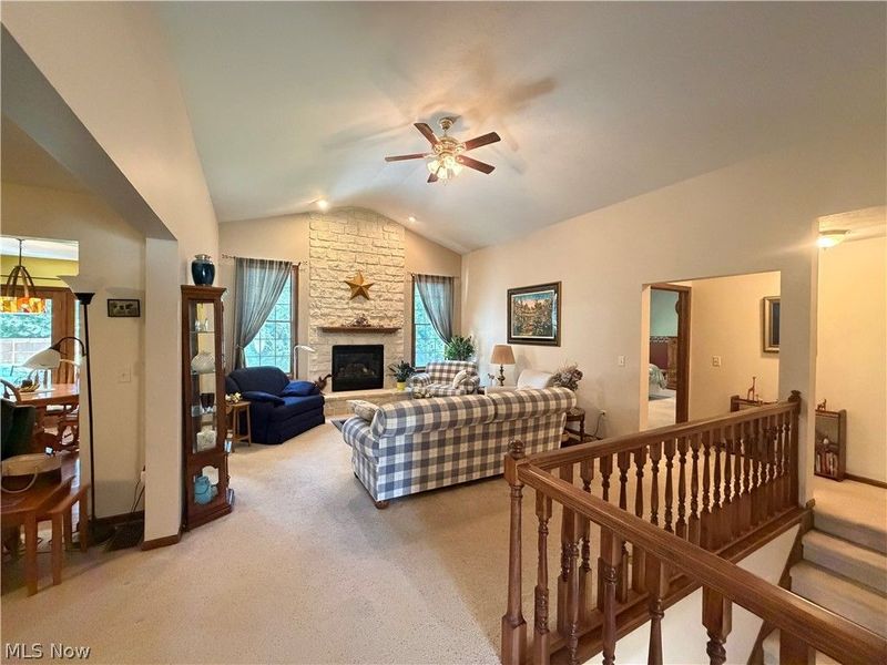 435 Thomas Alva Drive , Vermilion, OH 44089 Photo 3