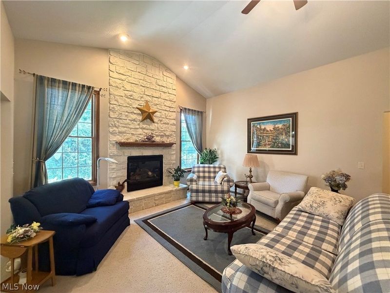 435 Thomas Alva Drive , Vermilion, OH 44089 Photo 4