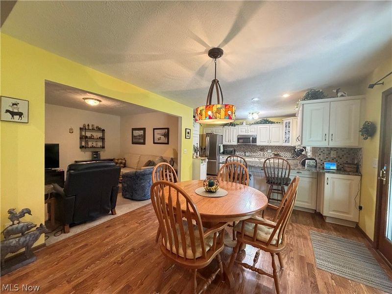 435 Thomas Alva Drive , Vermilion, OH 44089 Photo 6