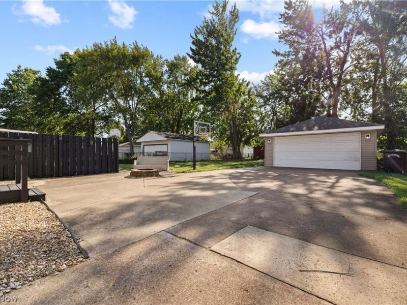 374 White Oak Drive, Elyria, OH 44035 Photo 29