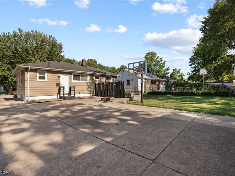 374 White Oak Drive, Elyria, OH 44035 Photo 30