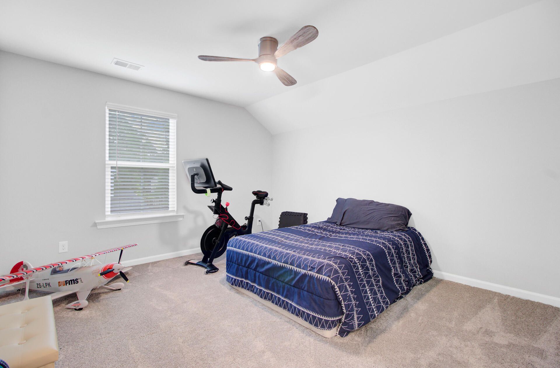 608 S Pointe Boulevard Photo 29