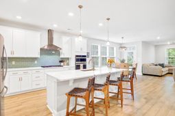 608 S Pointe Boulevard photo 4