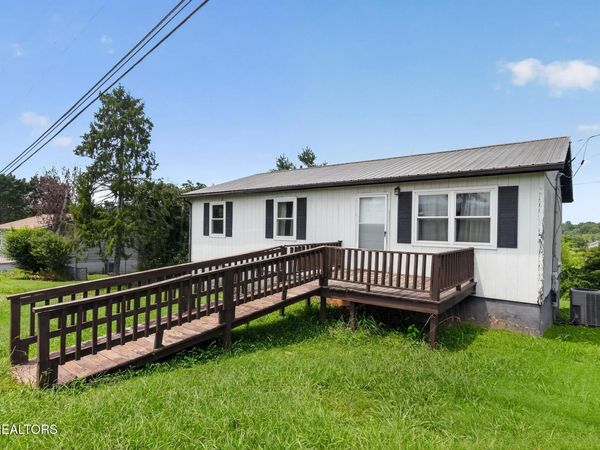3537 Best Rd, Maryville, TN 37803