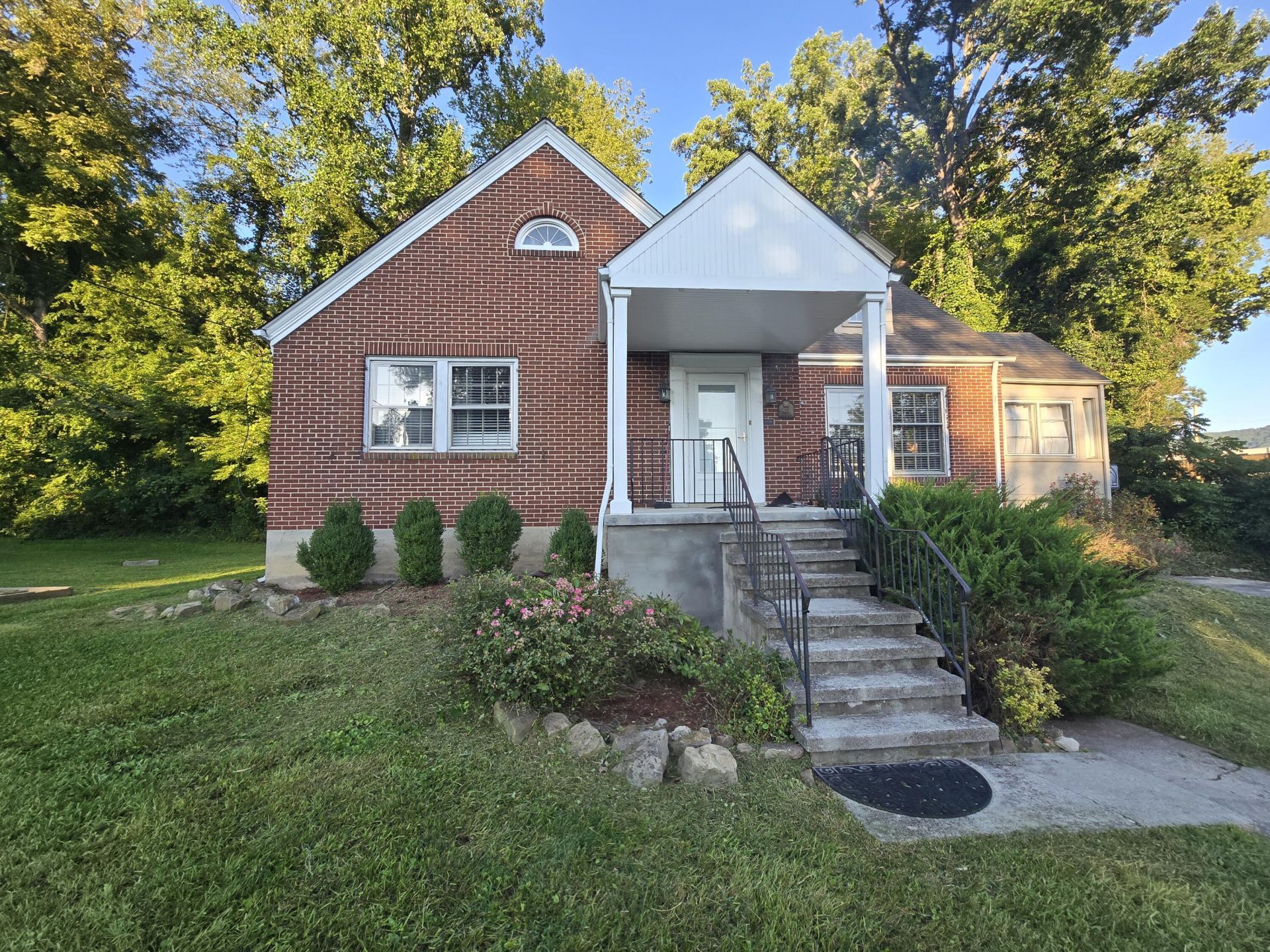400 Gloucester Avenue, Middlesboro, KY 40965