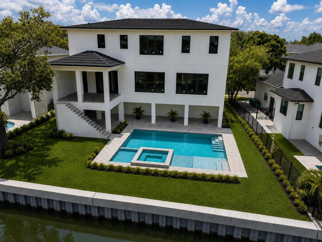 654 Geneva Place, Tampa, FL 33606 Photo