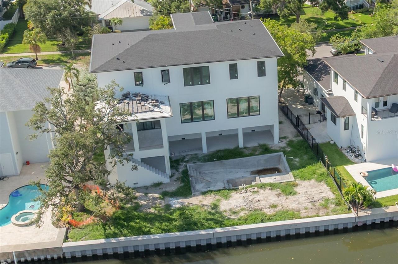 654 Geneva Place, Tampa, FL 33606 Photo