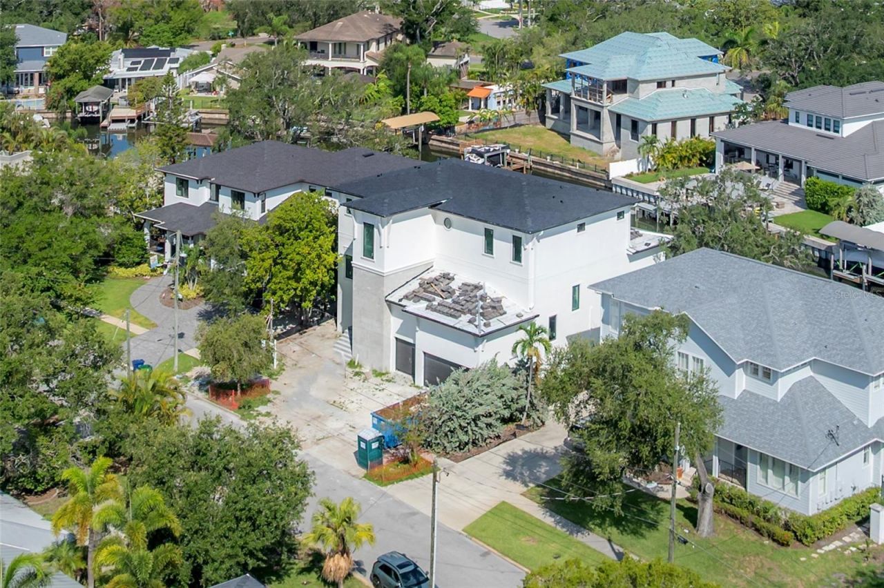 654 Geneva Place, Tampa, FL 33606 Photo