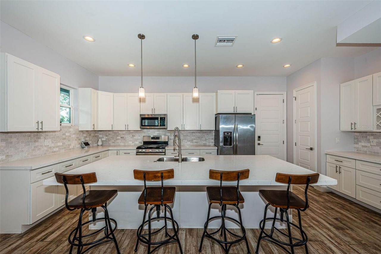 2430 6th Avenue N, Saint Petersburg, FL 33713 Photo