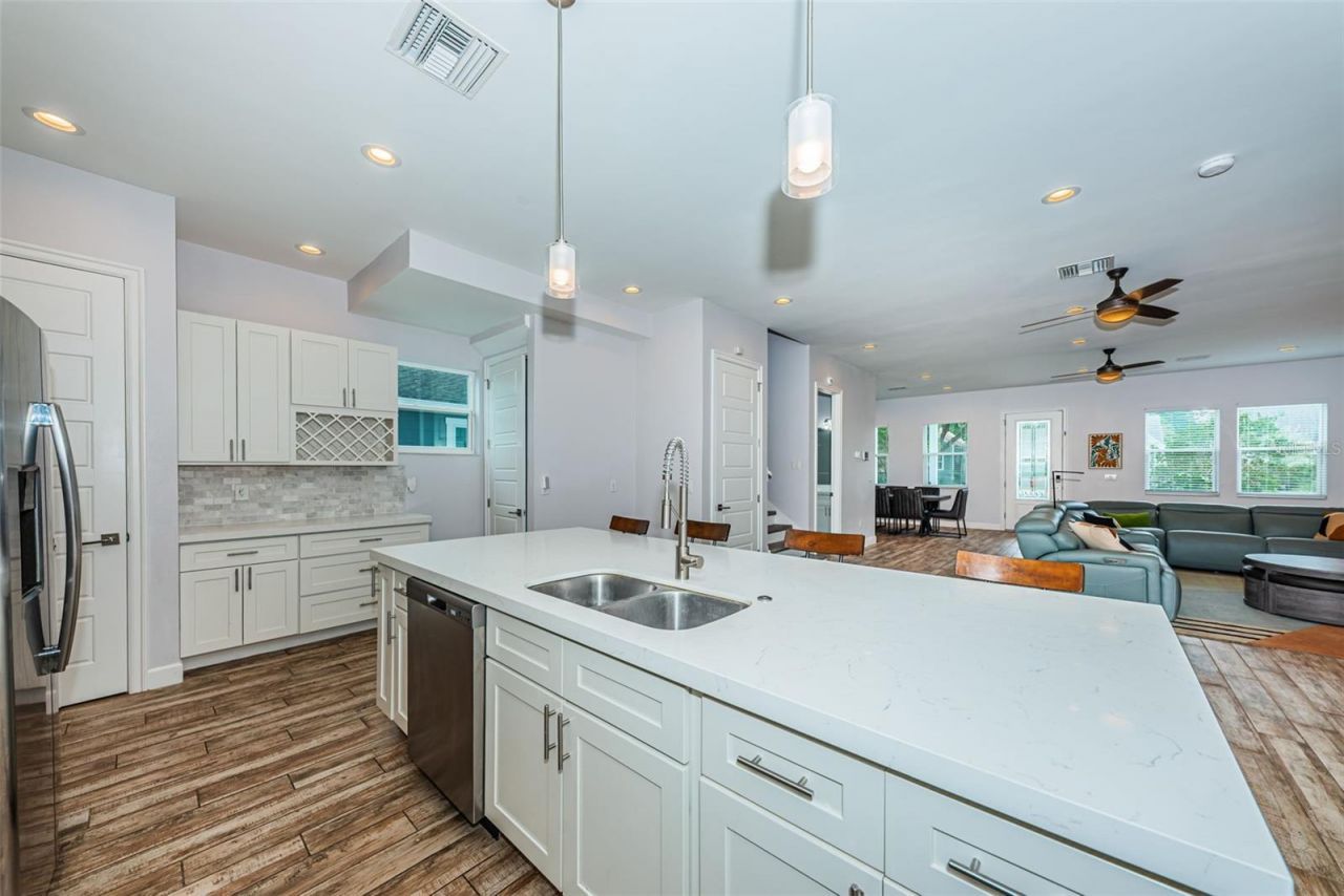 2430 6th Avenue N, Saint Petersburg, FL 33713 Photo