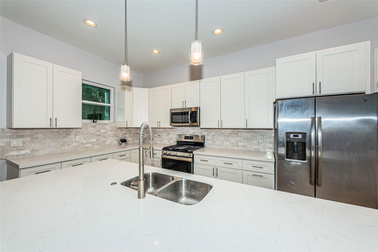 2430 6th Avenue N, Saint Petersburg, FL 33713 Photo
