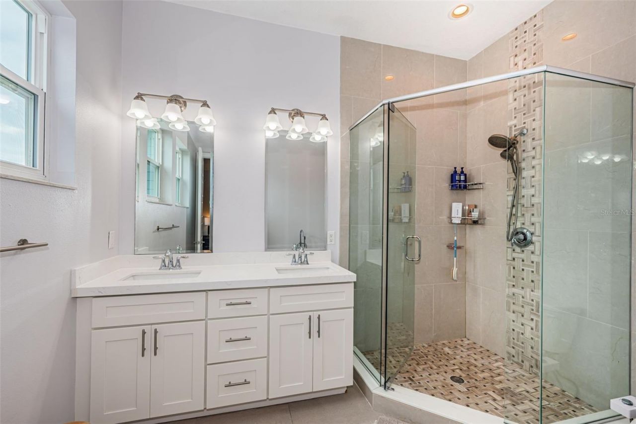 2430 6th Avenue N, Saint Petersburg, FL 33713 Photo