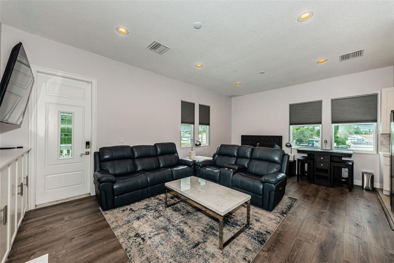 2430 6th Avenue N, Saint Petersburg, FL 33713 Photo