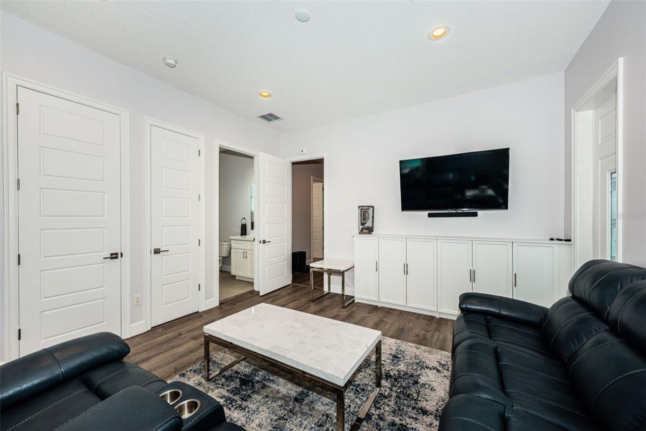 2430 6th Avenue N, Saint Petersburg, FL 33713 Photo