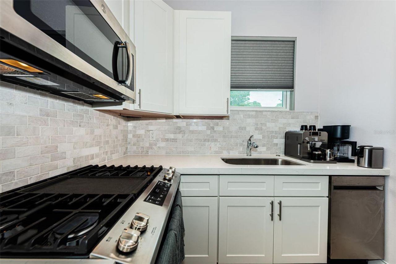 2430 6th Avenue N, Saint Petersburg, FL 33713 Photo