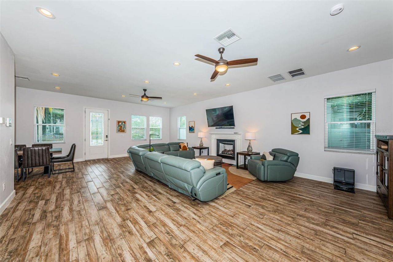 2430 6th Avenue N, Saint Petersburg, FL 33713 Photo