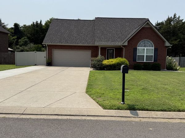 2409 Auldridge Dr, Christiana, TN 37037