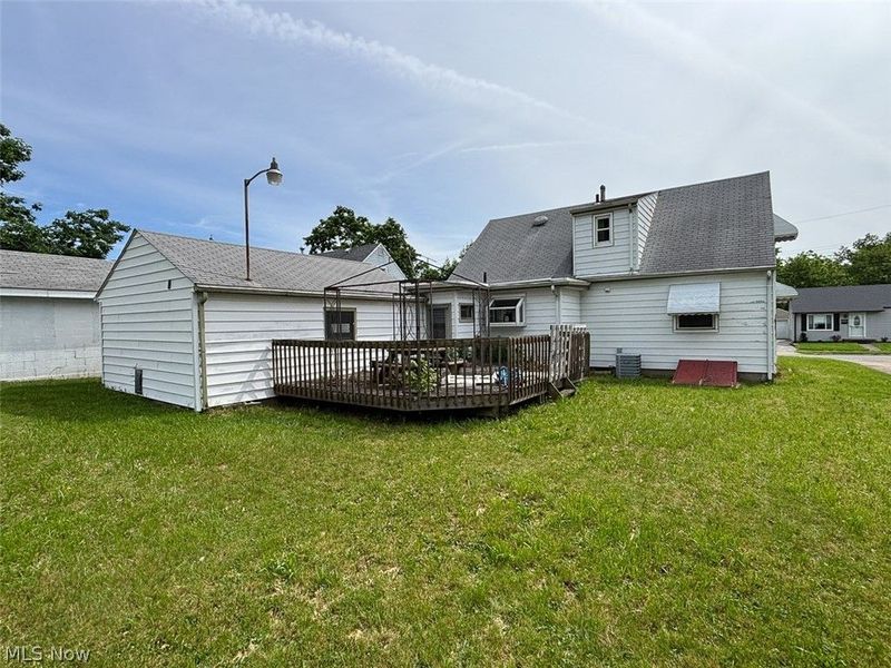 2043 S Freedom Avenue, Alliance, OH 44601 Photo 2