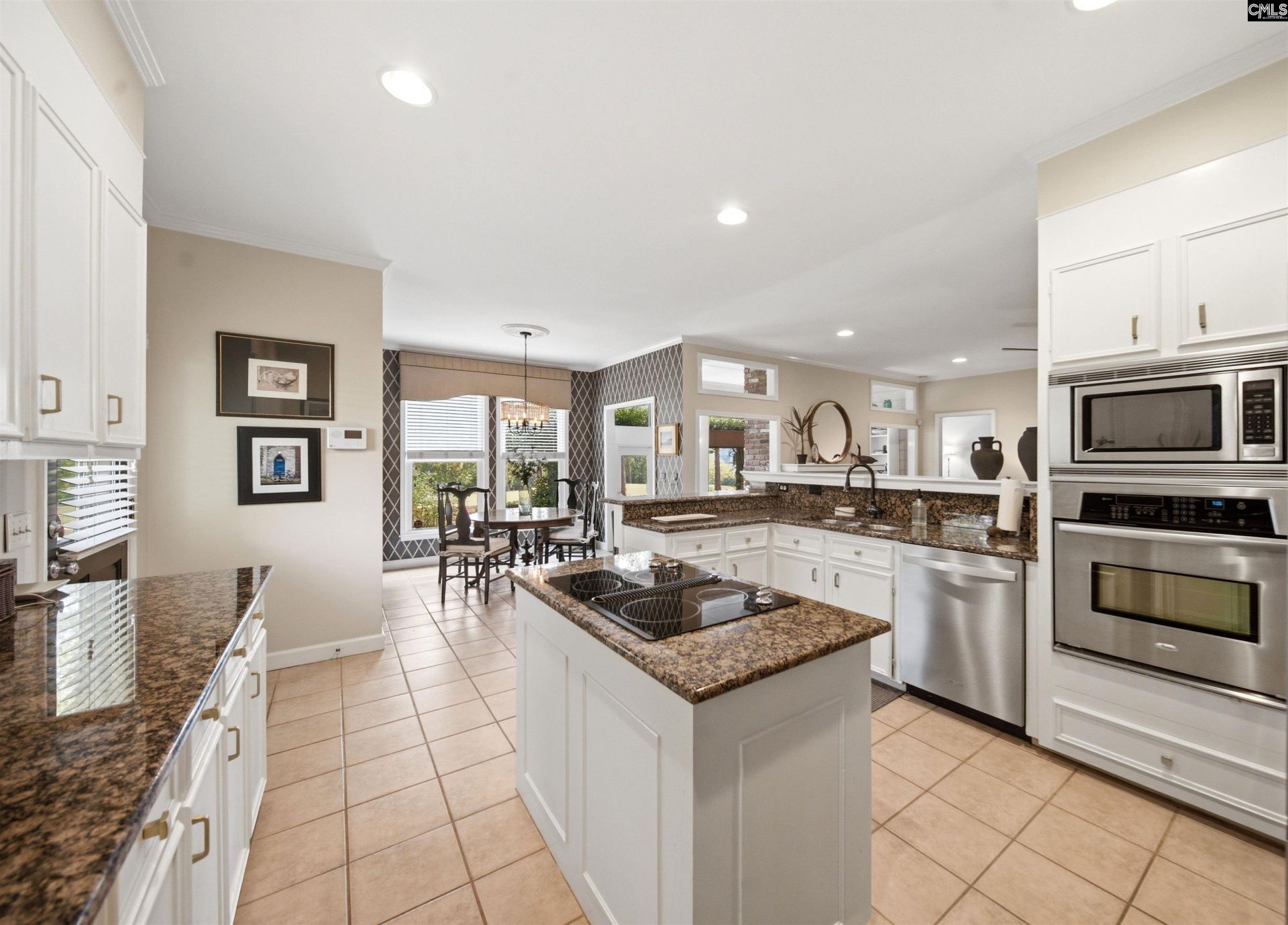 66 Mallet Hill Court  Photo 13