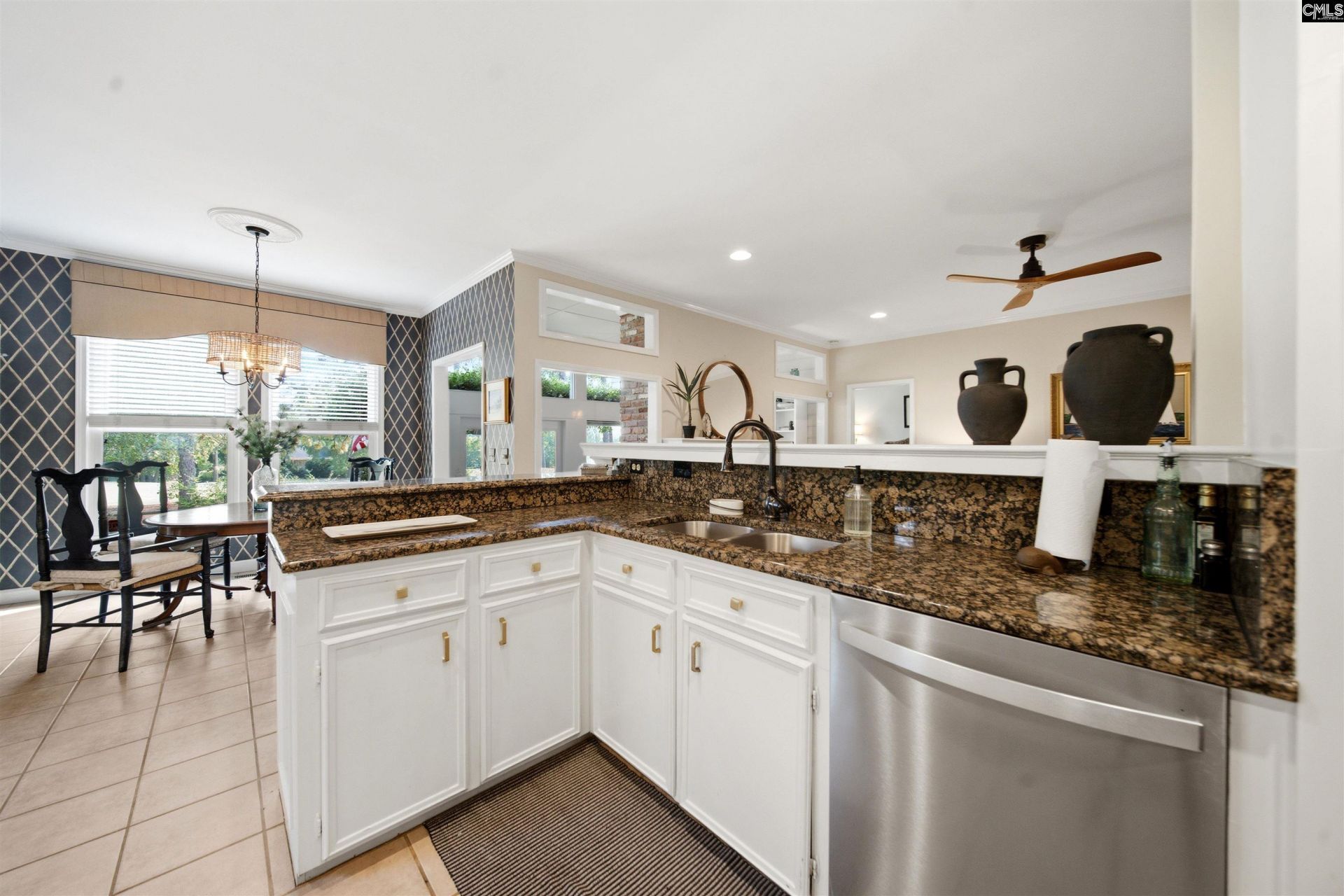 66 Mallet Hill Court  Photo 14