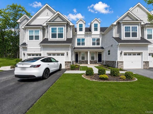 4 Kless Court , Middletown, NY 10940