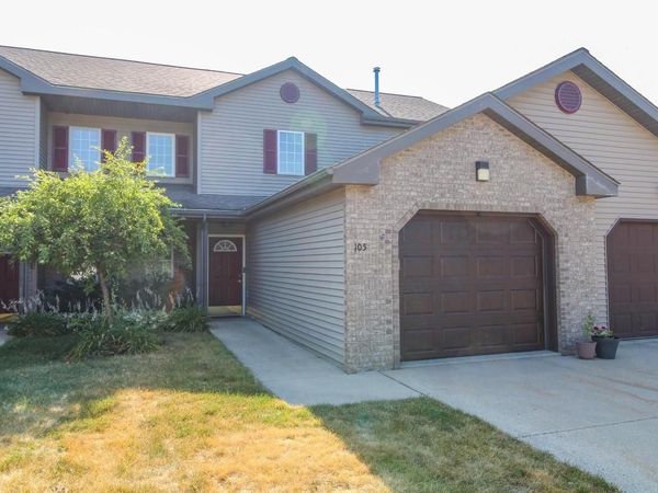 105 Waverly Drive, Cambridge, WI 53523