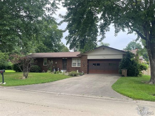 3126 Wisteria Drive, Cape Girardeau, MO 63701