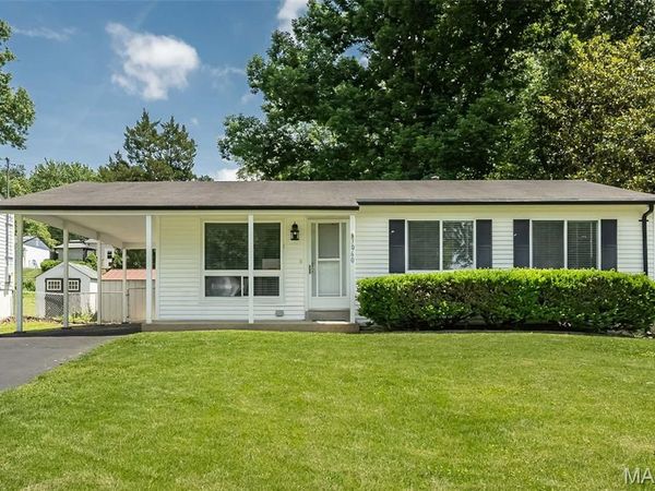3060 Postport Lane, Maryland Heights, MO 63043