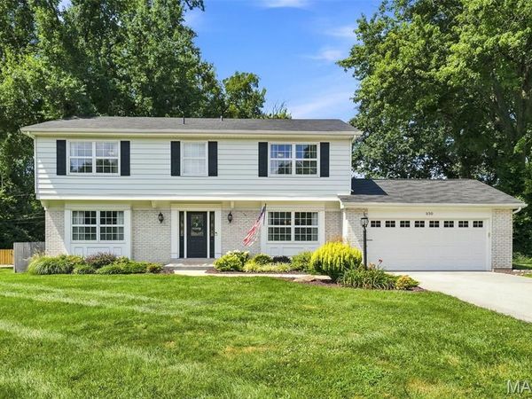 330 Algonquin Drive, Ballwin, MO 63011