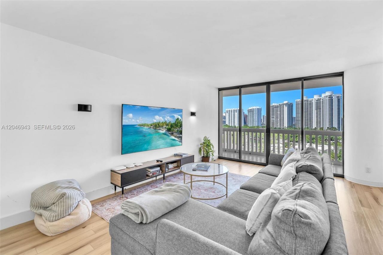 1000 W Island Blvd, Unit 1206, Aventura, FL 33160 Photo