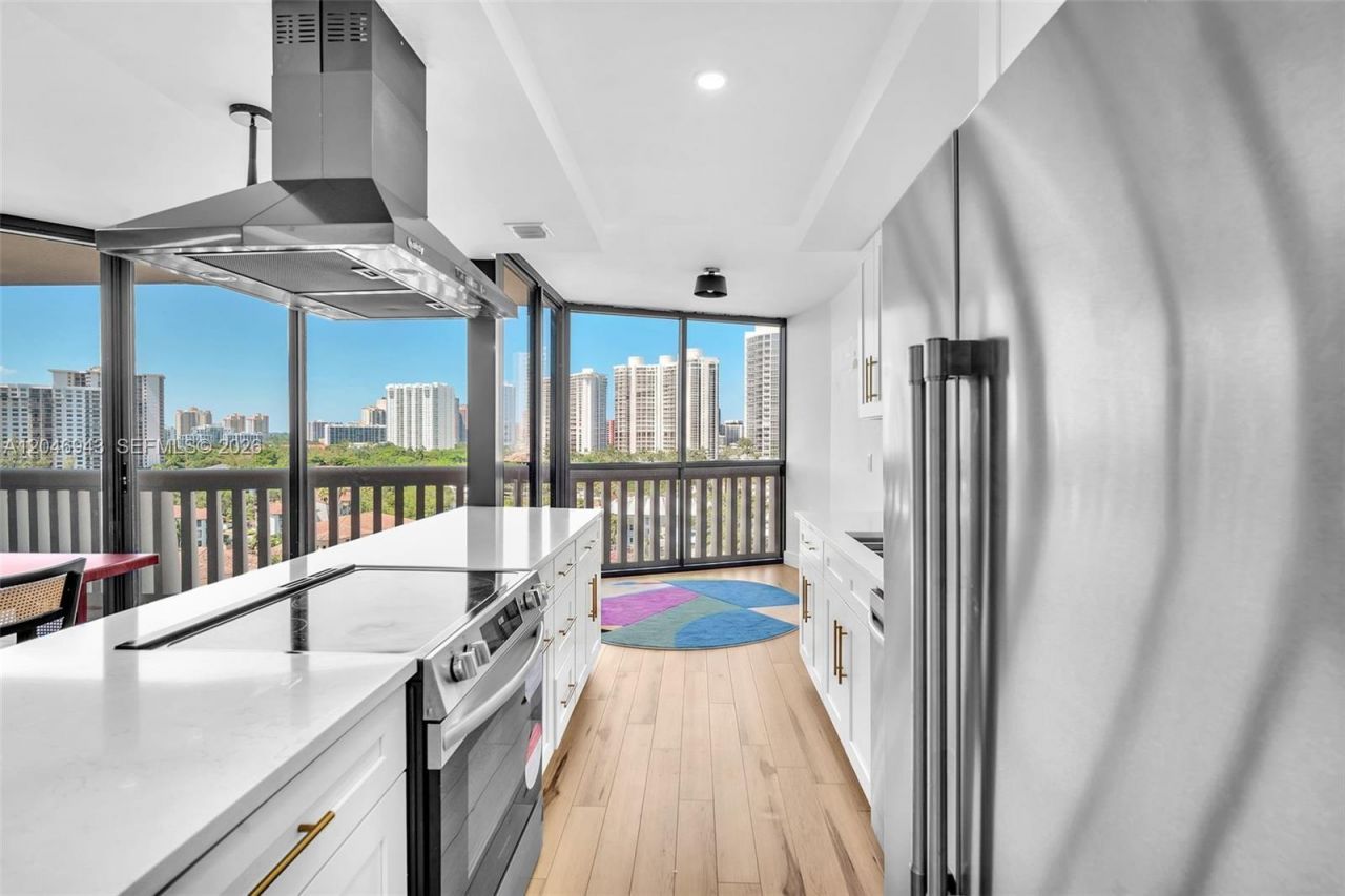 1000 W Island Blvd, Unit 1206, Aventura, FL 33160 Photo