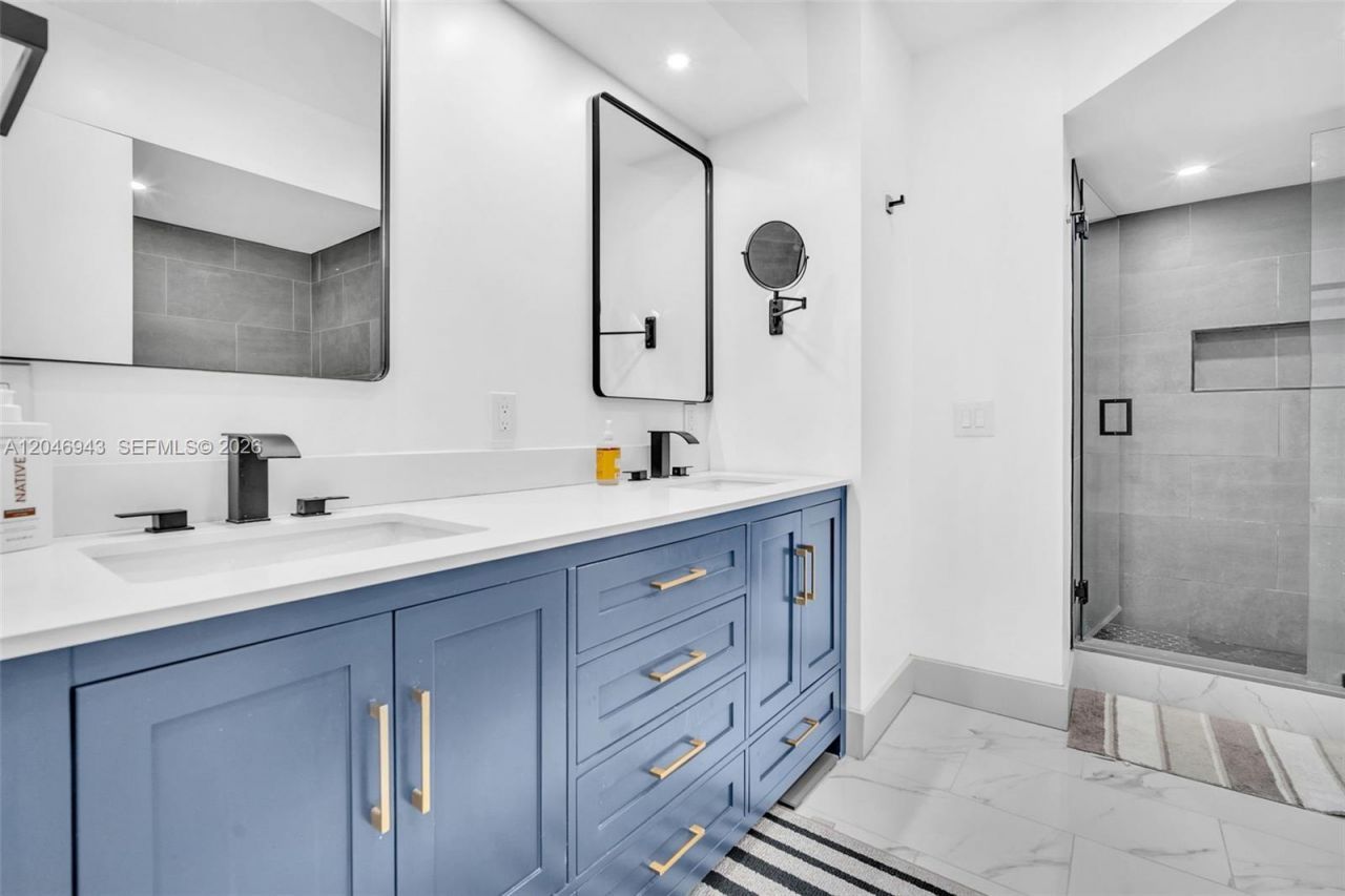 1000 W Island Blvd, Unit 1206, Aventura, FL 33160 Photo