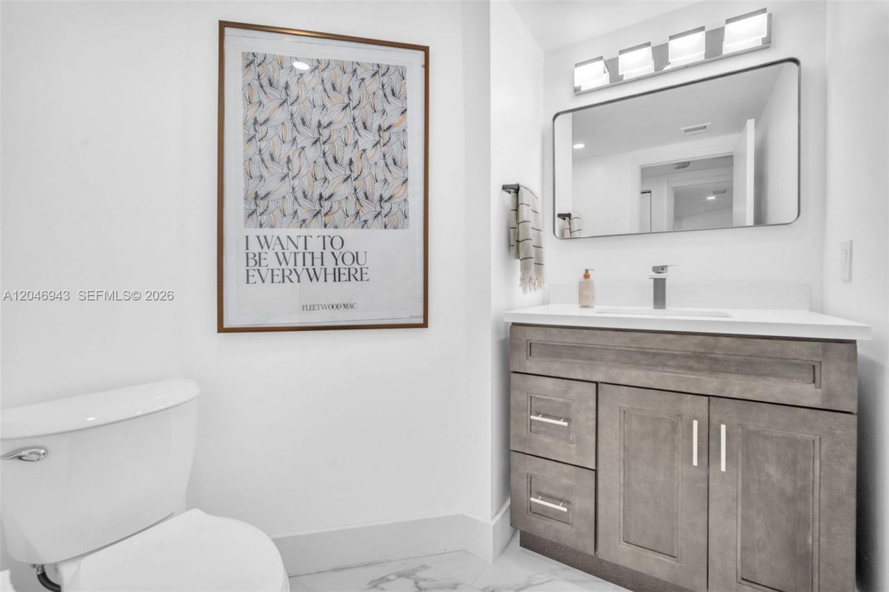1000 W Island Blvd, Unit 1206, Aventura, FL 33160 Photo
