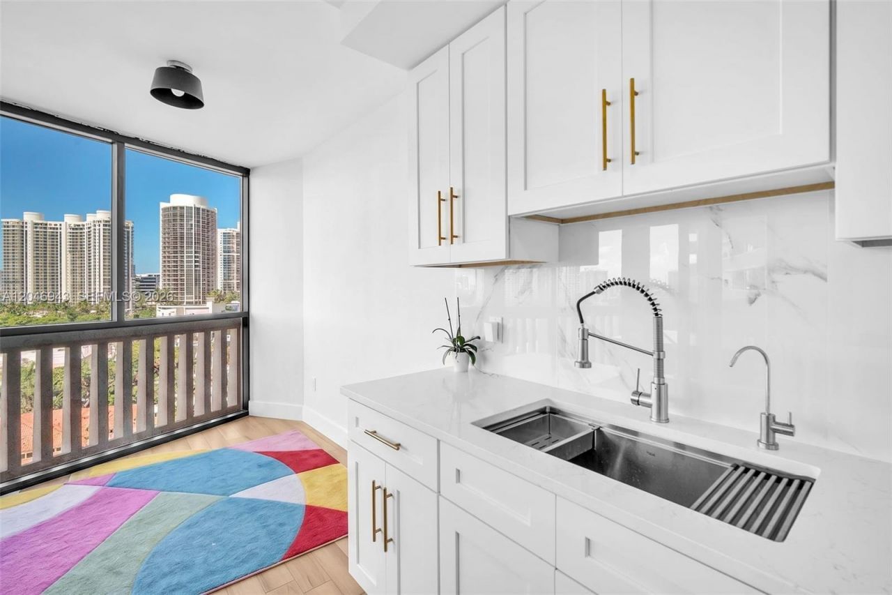 1000 W Island Blvd, Unit 1206, Aventura, FL 33160 Photo