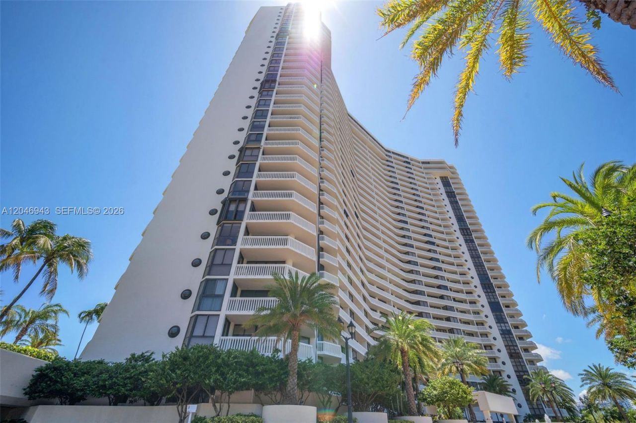 1000 W Island Blvd, Unit 1206, Aventura, FL 33160 Photo