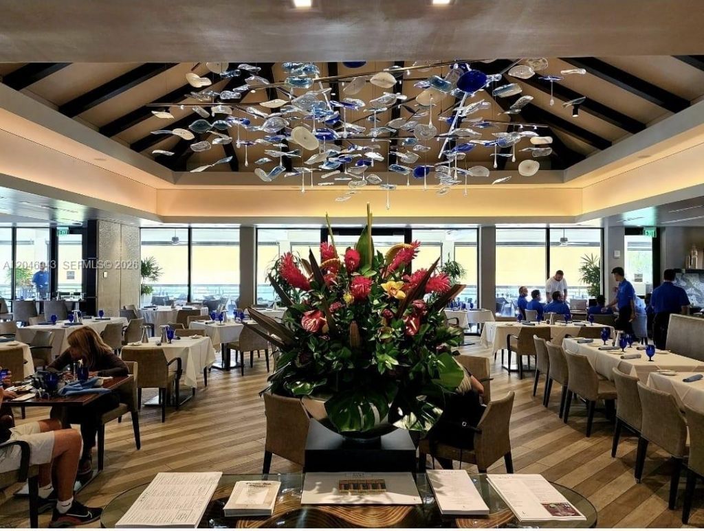 1000 W Island Blvd, Unit 1206, Aventura, FL 33160 Photo