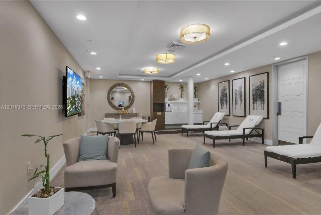 1000 W Island Blvd, Unit 1206, Aventura, FL 33160 Photo