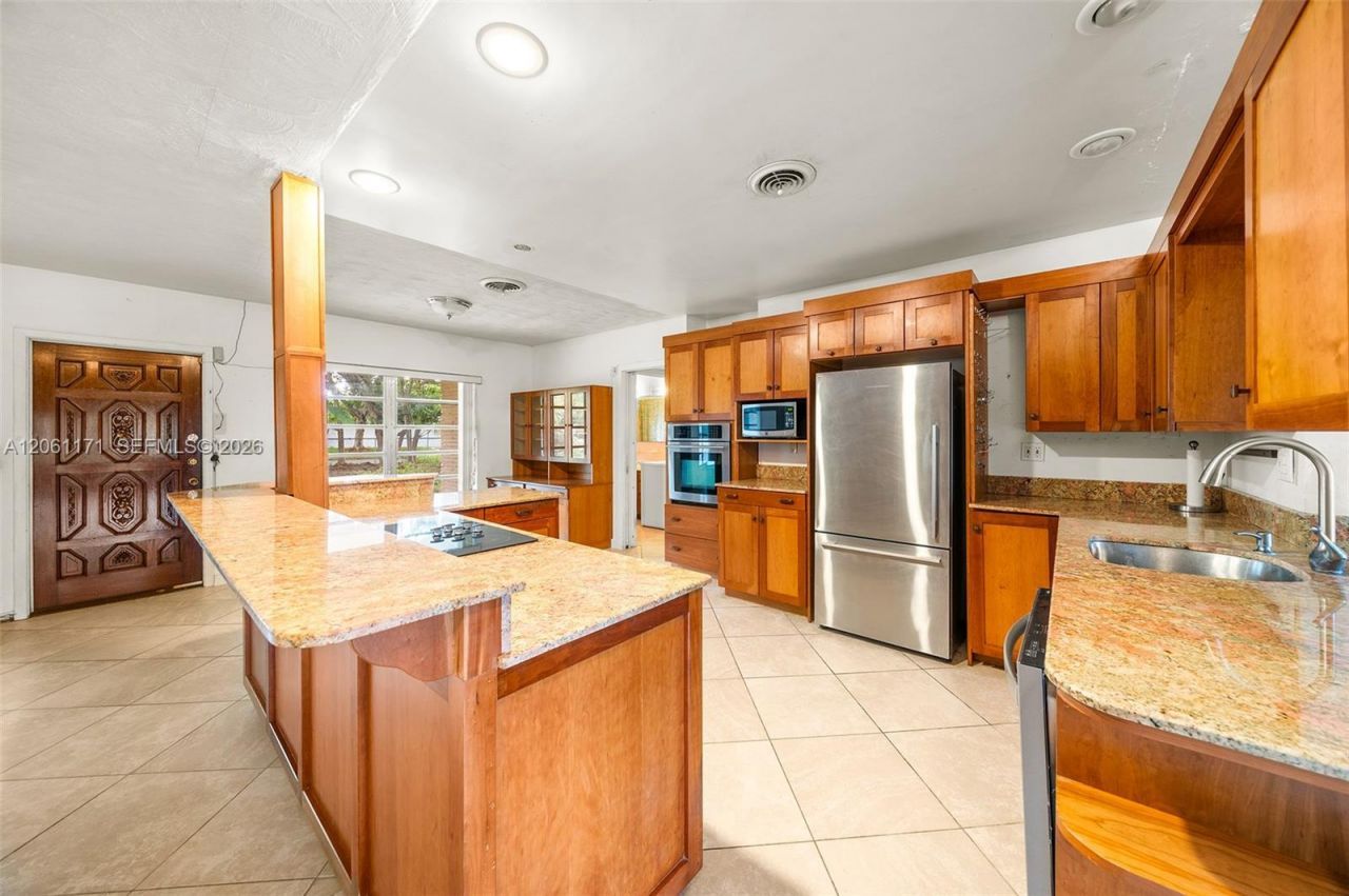 6801 SW 82nd Ave , Miami, FL 33143 Photo