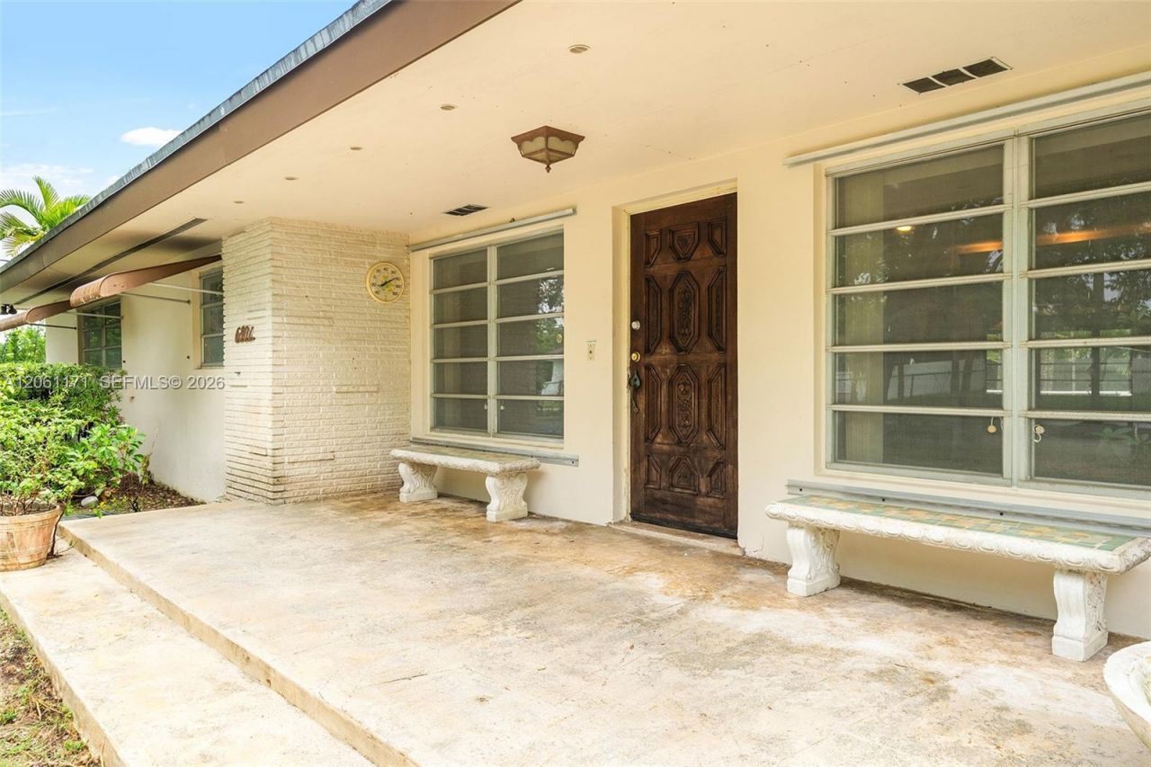6801 SW 82nd Ave , Miami, FL 33143 Photo