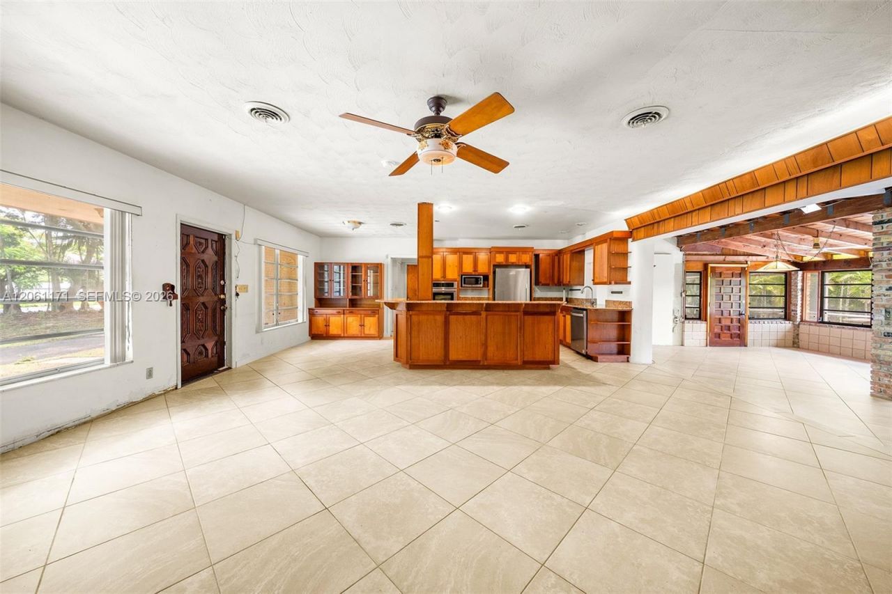 6801 SW 82nd Ave , Miami, FL 33143 Photo