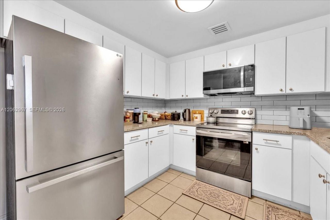 1250 S Miami Ave, Unit 2106, Miami, FL 33130 Photo