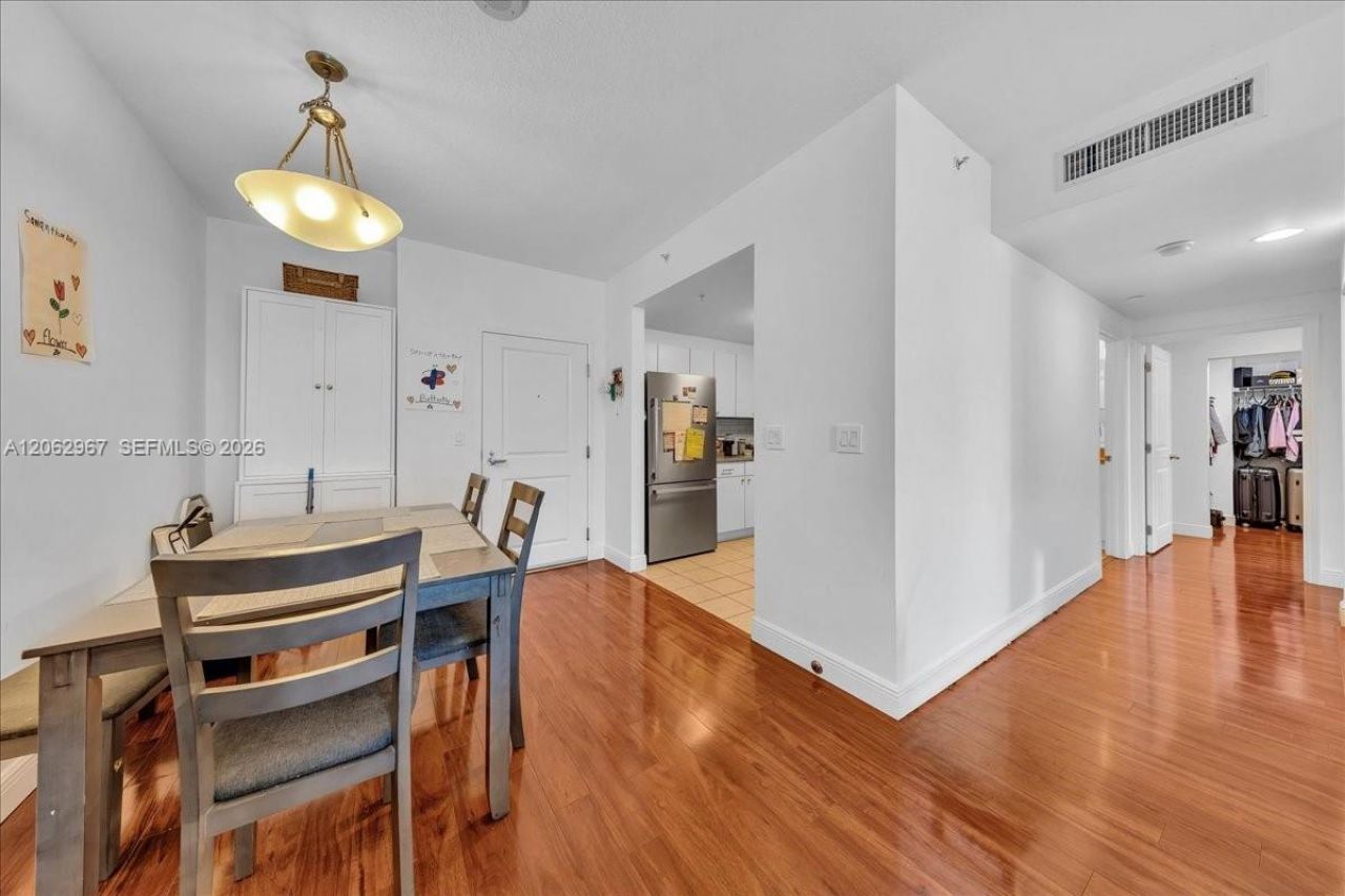 1250 S Miami Ave, Unit 2106, Miami, FL 33130 Photo