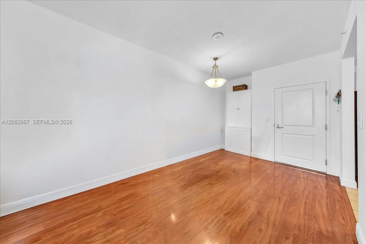 1250 S Miami Ave, Unit 2106, Miami, FL 33130 Photo