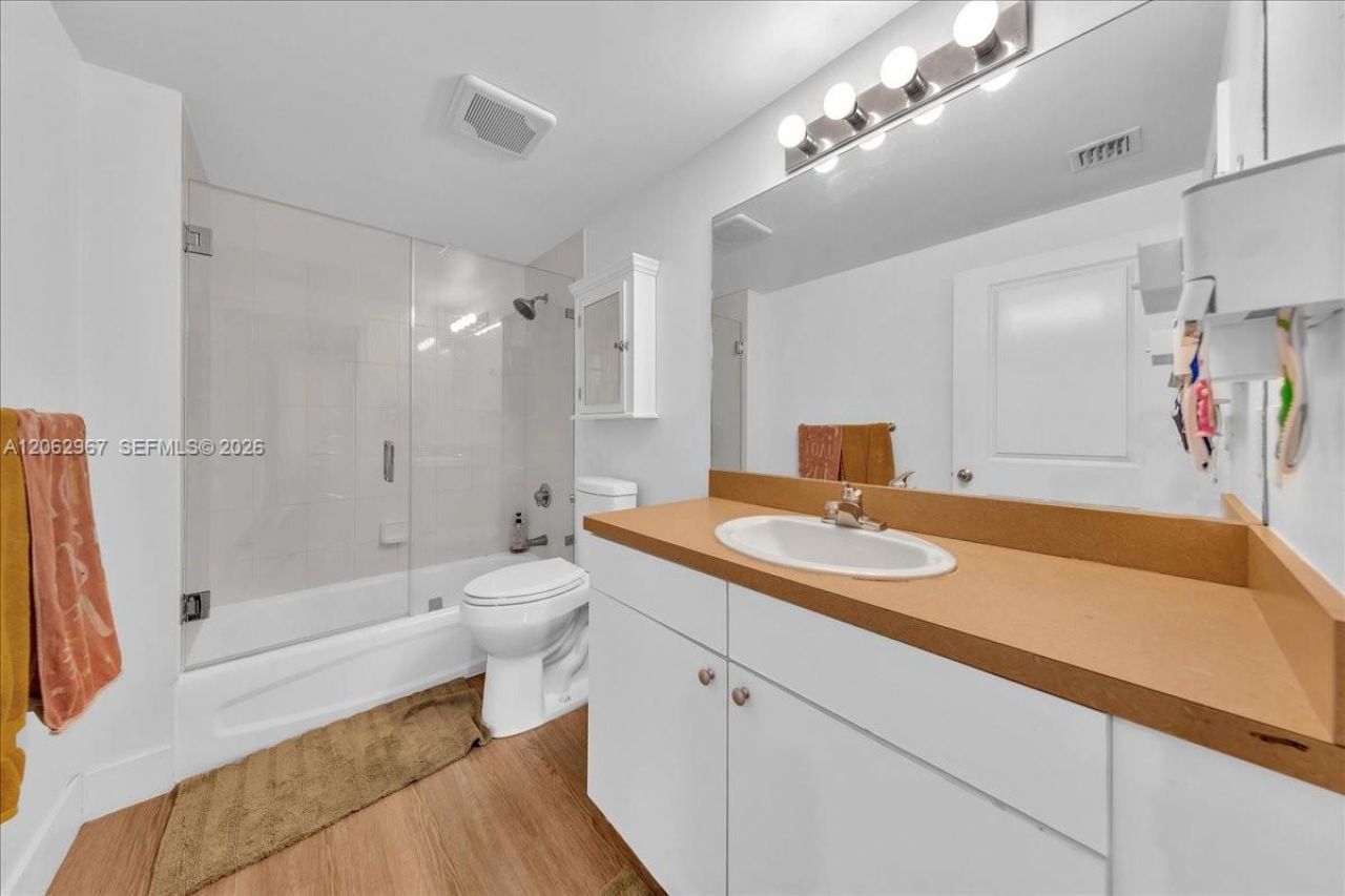 1250 S Miami Ave, Unit 2106, Miami, FL 33130 Photo